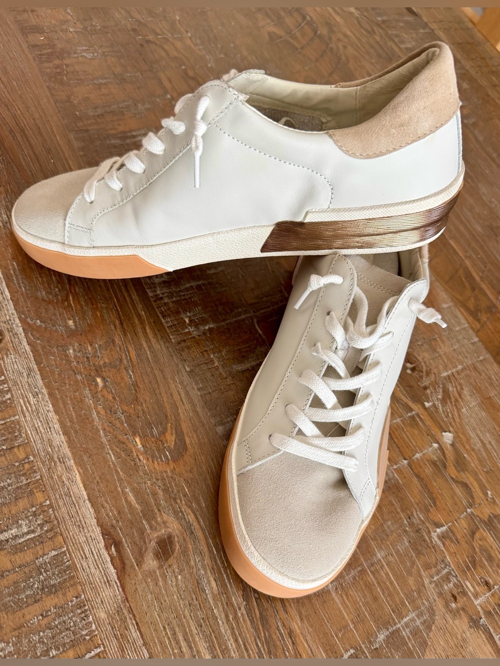 Women’s Dolce Vita White and Beige Low-Profile Leather Sneakers, Size 11